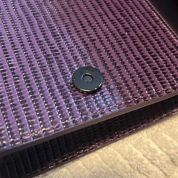 Kurt Geiger London | Small Shoreditch Embossed Leather Convertible Crossbody Bag - Picture 10 of 12